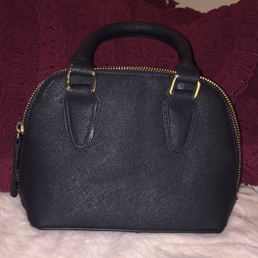 Authentic Steven Madden - Picture 2 of 4